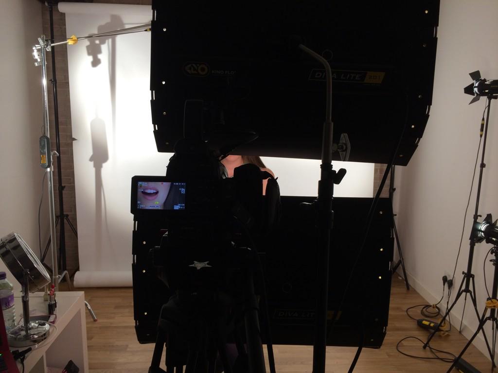 MatthewHurley_'s tweet image. Shooting some singing lipsticks today! #filmingfun