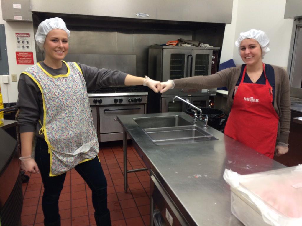 BanTheHand's tweet image. Some @ASADeltaSigma ladies participating in #BanTheHand