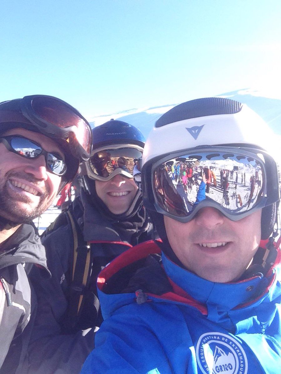 CLUBGR100's tweet photo. Vaya espectáculo empezar así  nuestra experiencia #SkiGR100 #Extremadura #Valdepeñas http://t.co/ic8br6XYFC