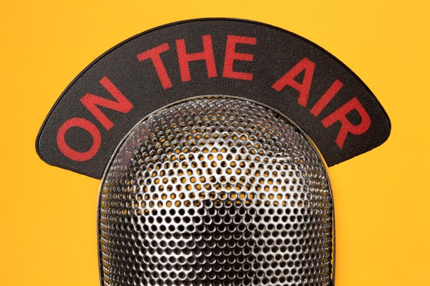 muyinteresante's tweet photo. 5 buenas frases sobre la radio: http://t.co/3Ty4oRaGVj Hoy es el Día Mundial de la Radio http://t.co/yAge6qKplT