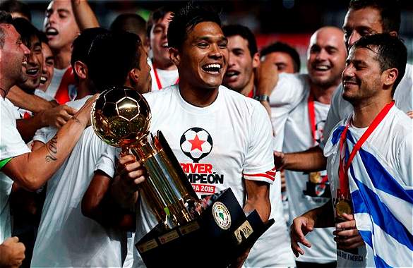 futbolred's tweet photo. "Yo estoy muy bien, con la cabeza en alto", afirmó 'Teo' Gutiérrez http://t.co/ZhgndFS1k3 http://t.co/oNtGnxspPZ