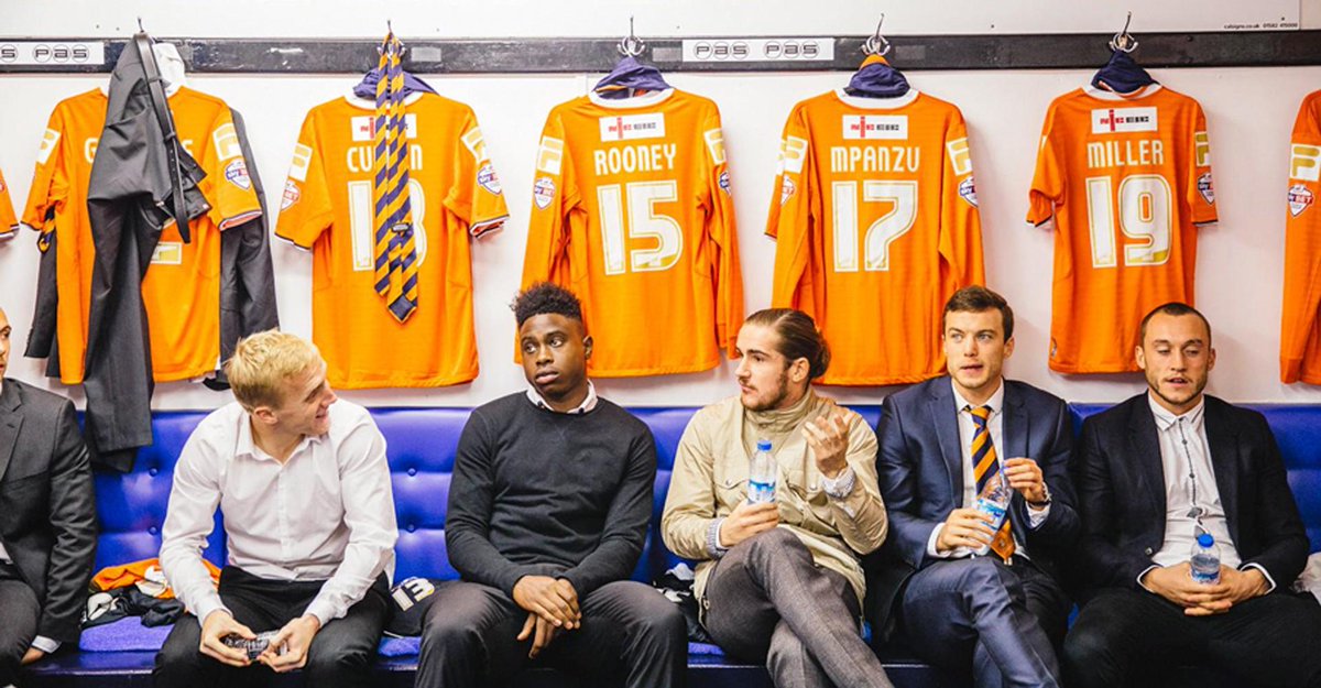 Zo leven de slechtst betaalde profvoetballers van Engeland decorrespondent.nl/2398/Zo-leven-…