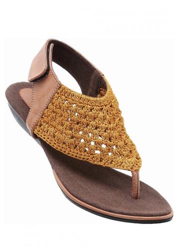 HAUTE CURRY Women's Beige Synthetic Flats (201039950)- 7.5 UK : Amazon.in:  Shoes & Handbags