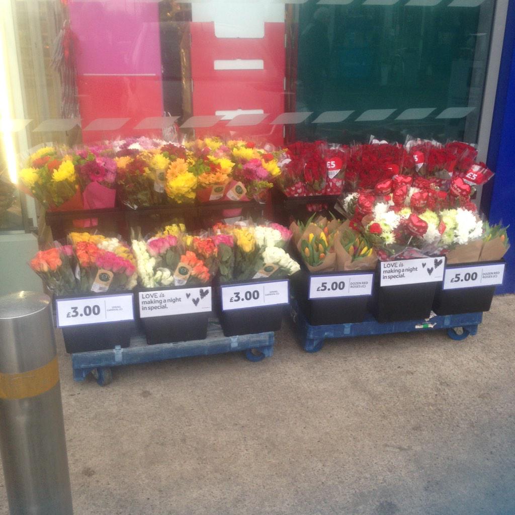 ExpressFenton's tweet image. Treat that special person at fenton express @ClareFeurtado @mazieblake12345