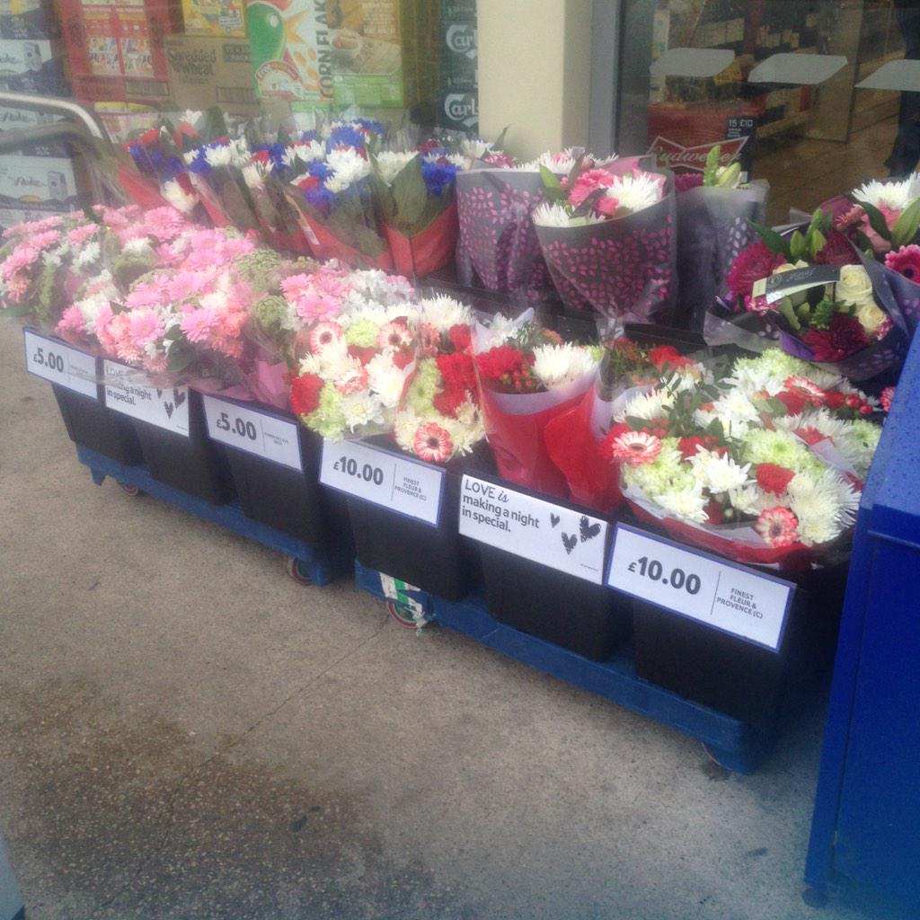 ExpressFenton's tweet image. Treat that special person at fenton express @ClareFeurtado @mazieblake12345
