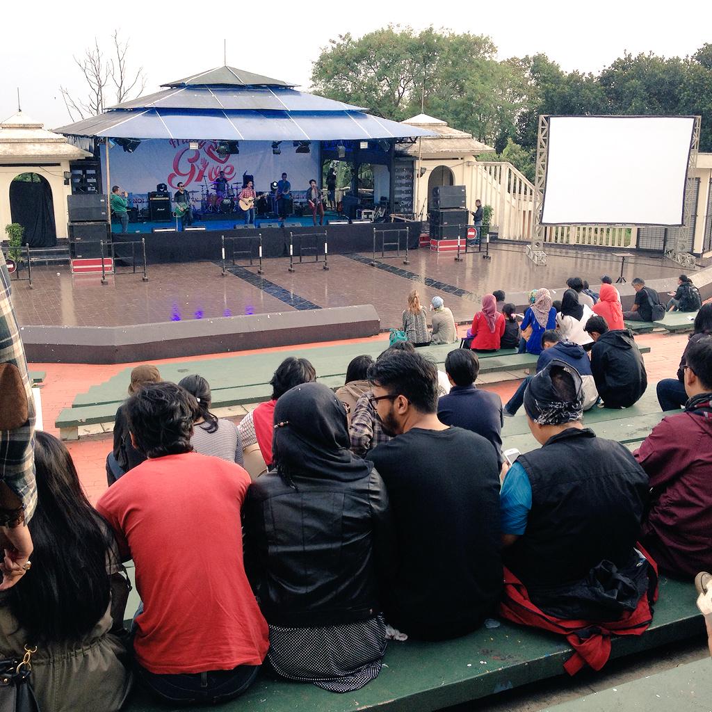 <a href="/dagoteahouse/">Dago Tea House</a> wait for <a href="/UTBBYS/">Under the big bright yellow sun</a> cc: <a href="/adiewouters/">Adi Cahya</a>