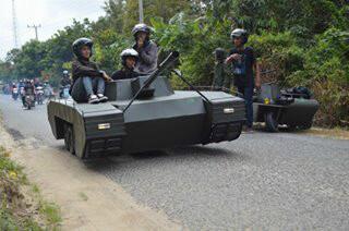 Demimaharta1's tweet photo. Tiarap"@VESPAgwEXTREME: Minggirrrrrr http://t.co/drVcLglkHb""