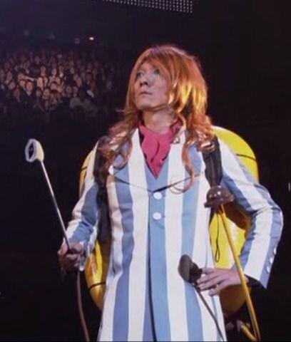 くろみや 吉井和哉のポニョのお父さんのコスプレはもっと評価されていい Http T Co I9z5rtu8ao