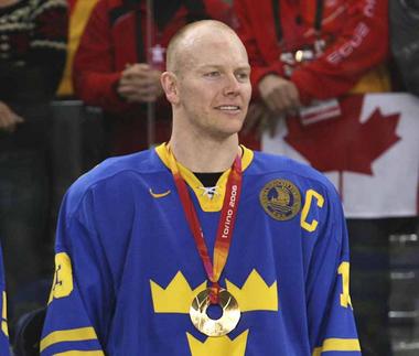 Mats Sundin turns 44 today. Happy birthday, captain! 