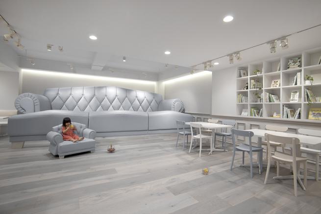 Materialidesign's tweet image. Tokyobabycafe by Nendo; quando tu sei piccolo e tutto ti sembra gigante! #designforchildren #designPerBambini