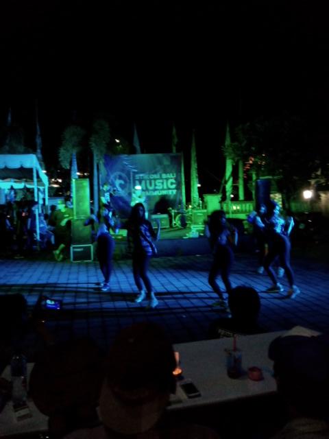 Perform dari dance of stikom di acara anniversary6th sbmc #sixversaryoflove #SBMC