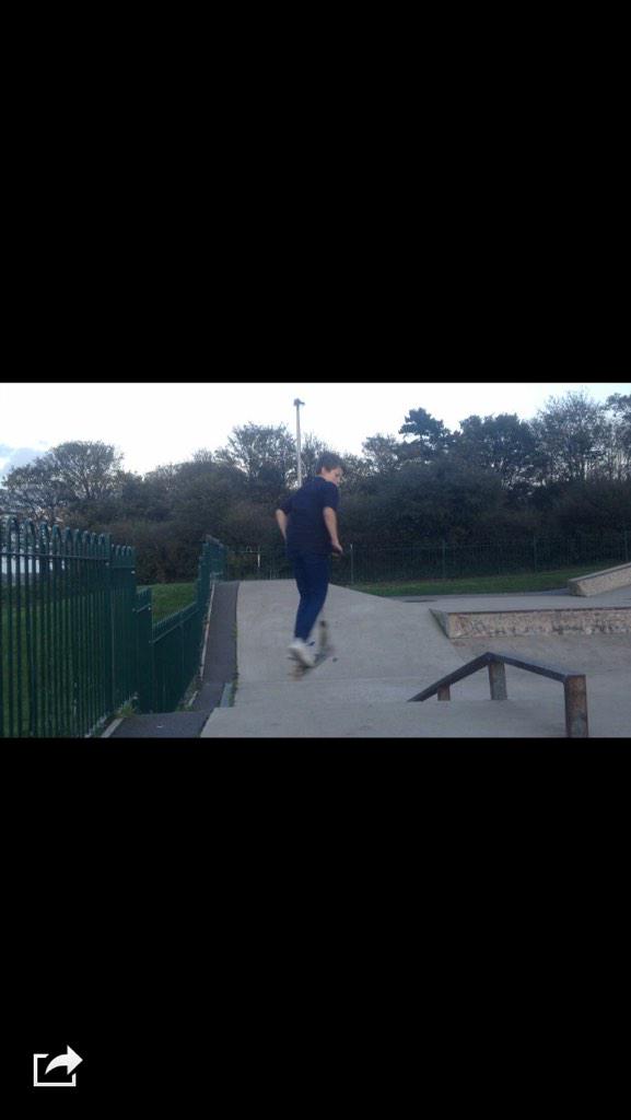 WhitemanRhys tweet picture