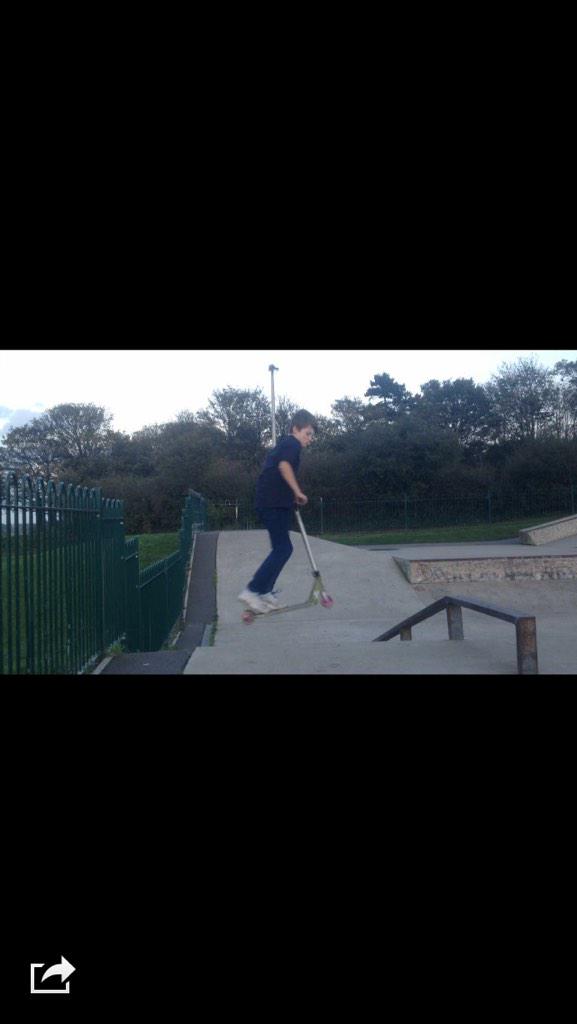 WhitemanRhys tweet picture