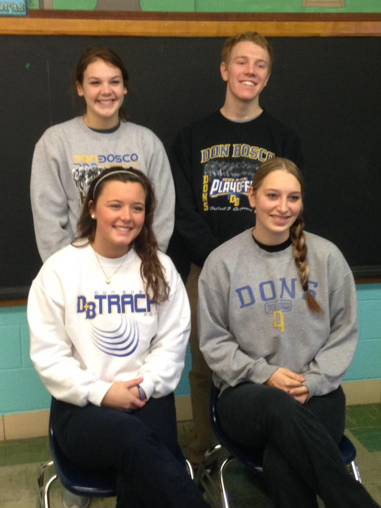 DBSpanish's tweet photo. We ❤️ our @DBStuCo officers! 💕 http://t.co/AAuvnRg7cW