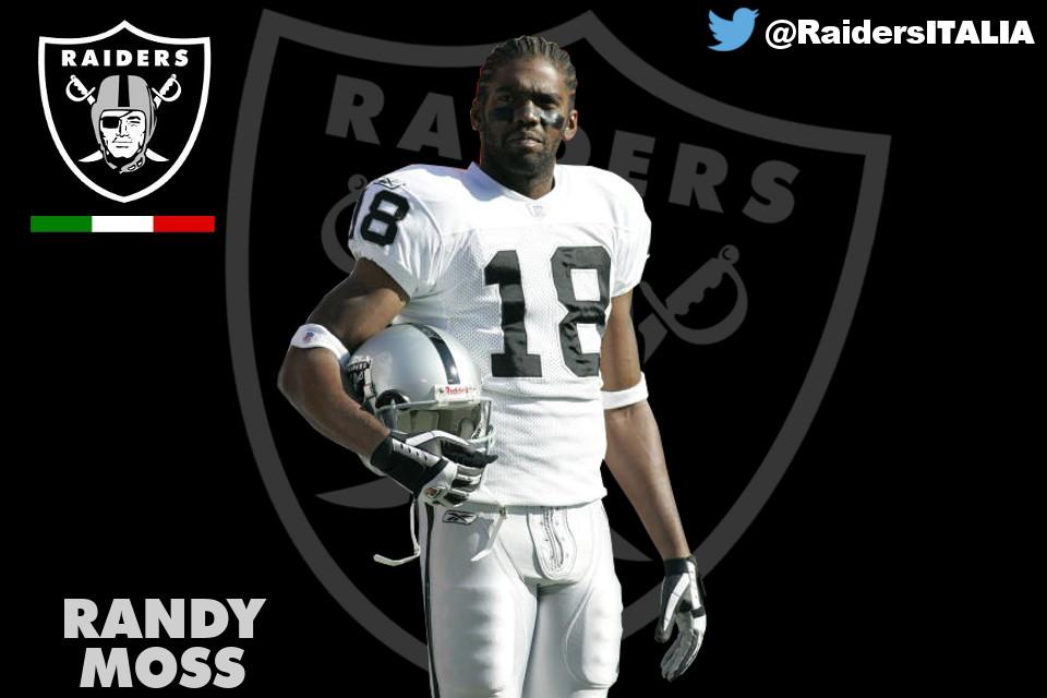 Happy birthday to former WR Randy Moss ( [2005-2006]... TANTI AUGURI! 