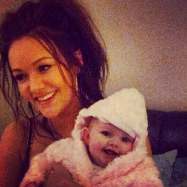 YaZmc91's tweet photo. My cleaver little angel #MissyJulia http://t.co/NdiGgYAdJq