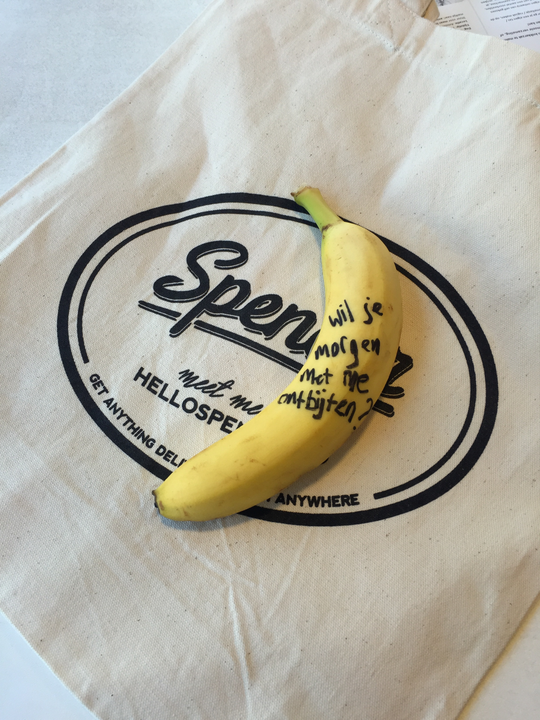 So sweeet! We just helped Ms. 'anonymous' by sending her #valentine the sweetest breakfast invite. On a banana!