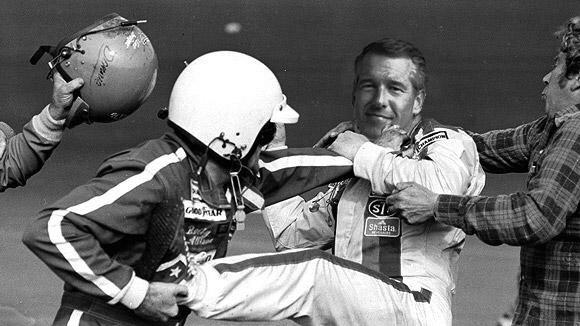 B9unB5nCYAAiVNF.jpg:large