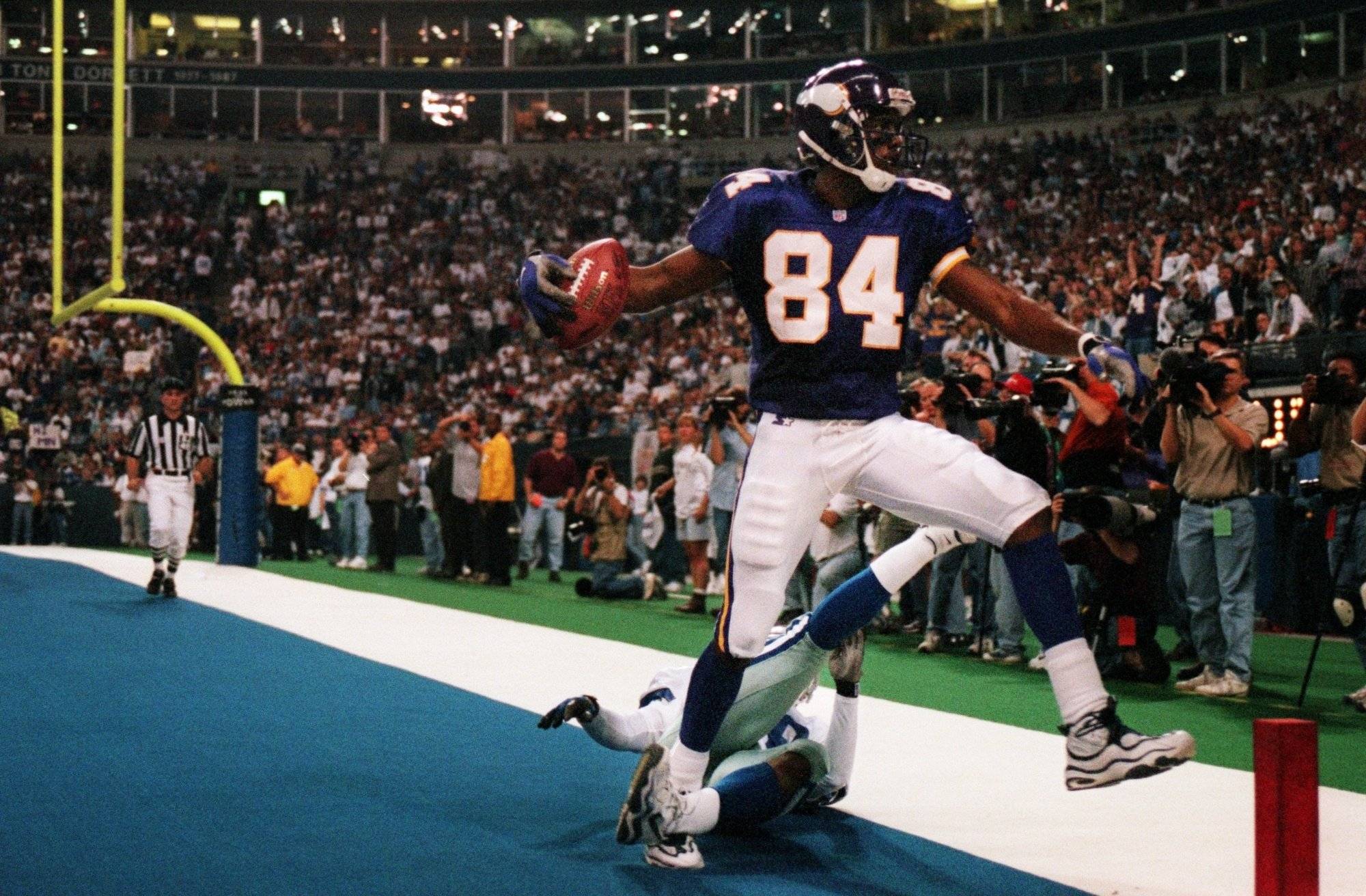 With the 21st pick in the 1998 Draft, the select Marshall WR Randy Moss. Happy birthday Randy. 