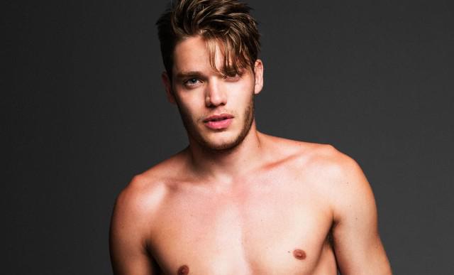 DomSherwoodNews's tweet photo. The hot star Behind @taylorswift13 #STYLEFeb13 @DomSherwood1  http://t.co/9tomRZKkKL ( Via @JustJared ) http://t.co/27PLFpgicW