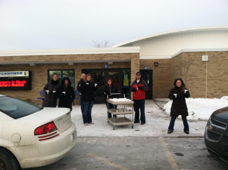 ShannonDescamps's tweet photo. Ike staff passed out hot cocoa to parents this AM for #RAKweek2015 #fraserschools @denmet2000 http://t.co/pWJNeA7ufy
