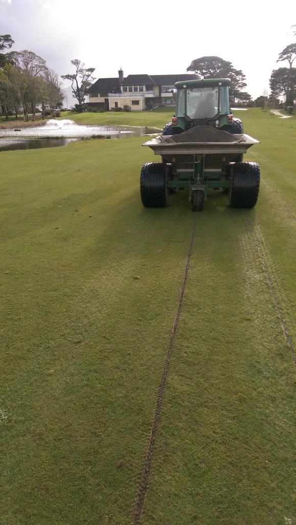 leechsam's tweet photo. Gravel slits going in at the famous Irish finishing hole. #courseconditioning @KillarneyGolf http://t.co/Ktpt3NdPnt