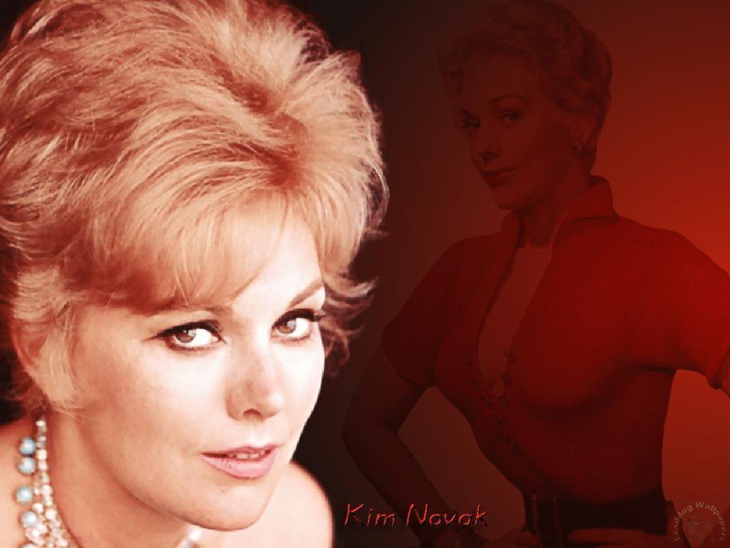 Happy Birthday, Kim Novak!

Born in Chicago, Illinois on Feb. 13, 1933 