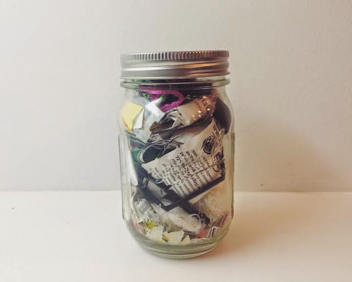 ResPoss's tweet photo. Inspiration to #doSimpleThings by @Trashis4Tossers - 2 yrs worth of rubbish fits in this jar! http://t.co/vMOLgPTcAt http://t.co/qy8tWc9F6w