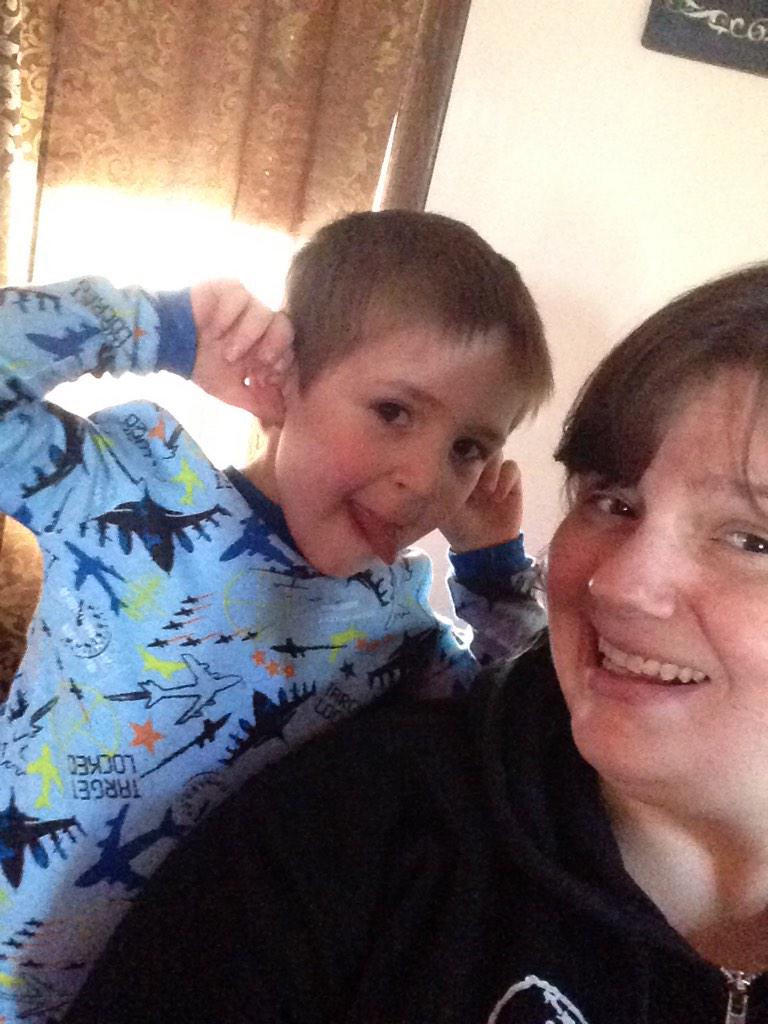 iwlizz's tweet photo. .@btmahoney #toastandpost #formerguesthost #formersidekick
Johnny says hi to all the #regulators and be safe! http://t.co/b8itYWZC4f