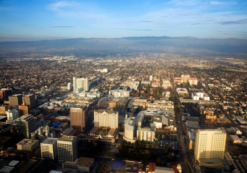 ForbesTech's tweet image. These are the most innovative tech hubs in the U.S.: onforb.es/1CmYDLO