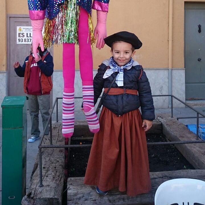 Carlosxin2's tweet photo. Carnaval infantil y mini maquis http://t.co/GZ7R04L0Bl