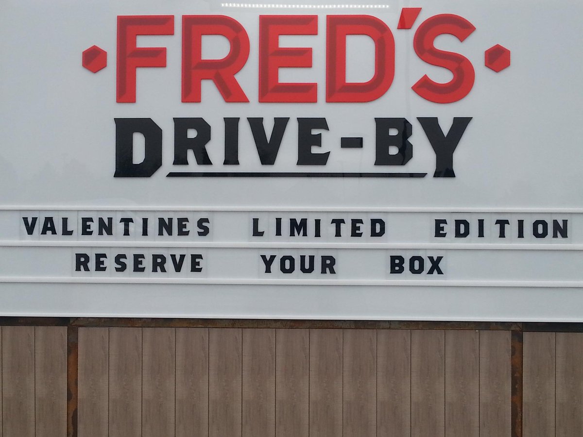 fedbyfred's tweet photo. #ReserveYourPinkBoxNow- Osterley!! Limited availability! @Tesco @dumdumdoughnuts http://t.co/Cy9Vn22p4W