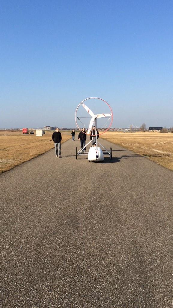 CleanMobility's tweet photo. Eerste geslaagde testdag is een feit! #teamSPIRIT http://t.co/CypdTkgMMC