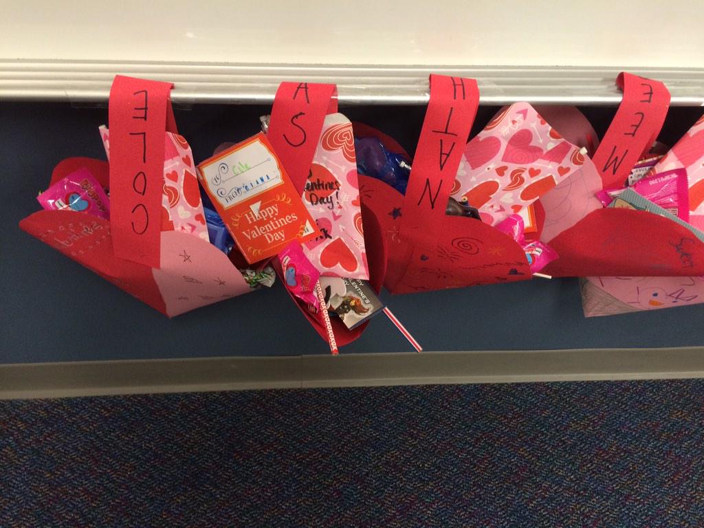 MrsJDyer's tweet photo. We ❤️ Valentines! http://t.co/vSEPoZ2peX