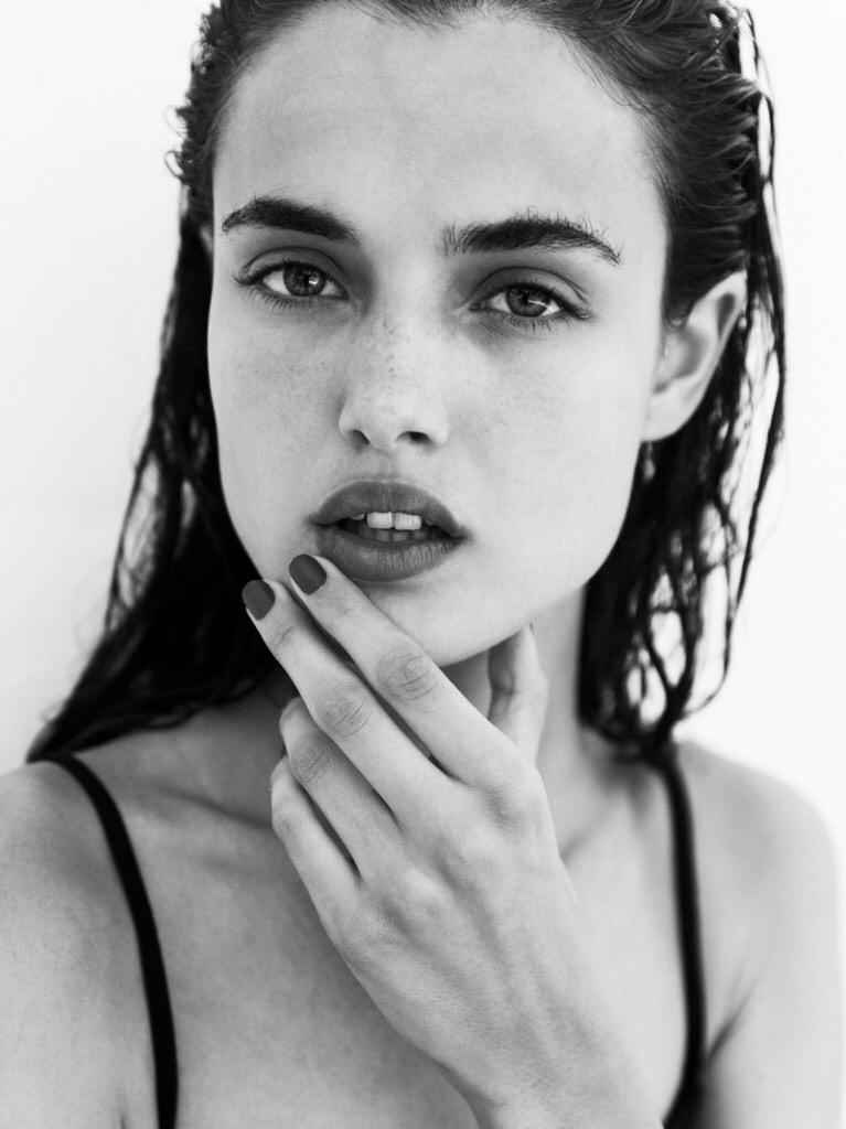 ModelTweetz tweet picture