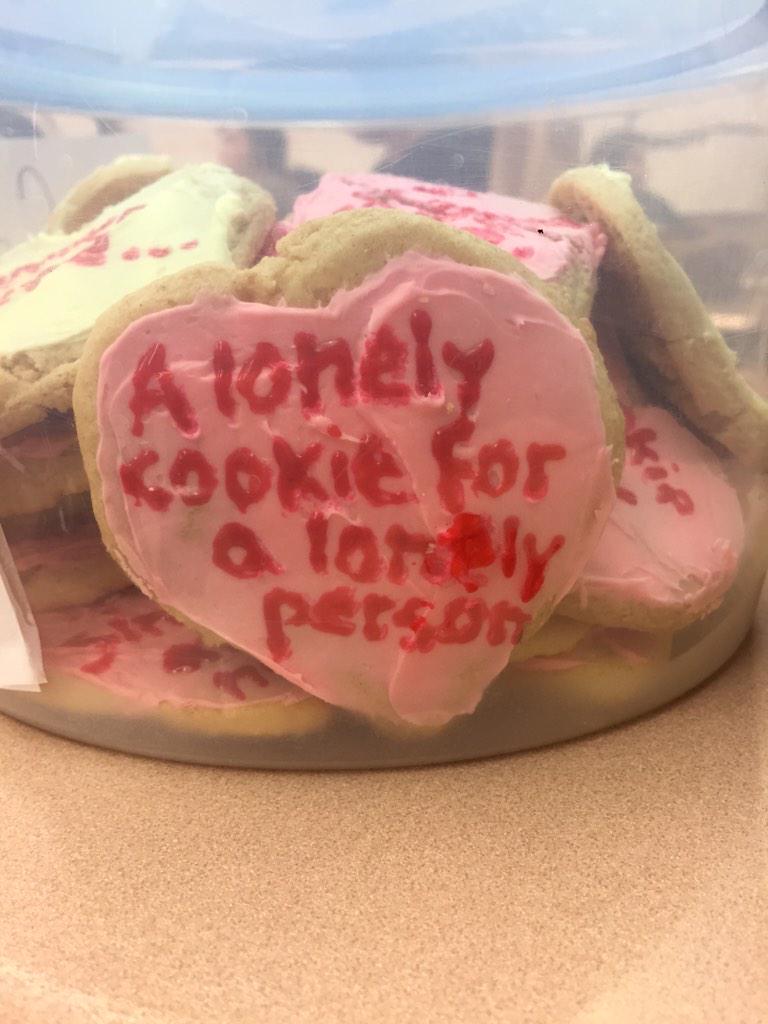 BrentRivera's tweet photo. Cookies that describe me on Valentine's Day... "A lonely cookie for a lonely person" 😪😂 http://t.co/txvBKiZJhl