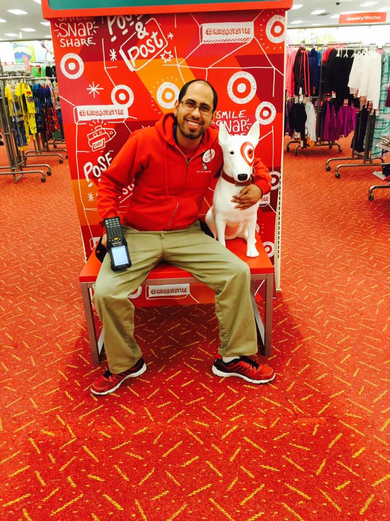 mayvanosten's tweet photo. #targetpup #mannequins #DrivingSales @JennaWalker422 http://t.co/fqdawvMD0E