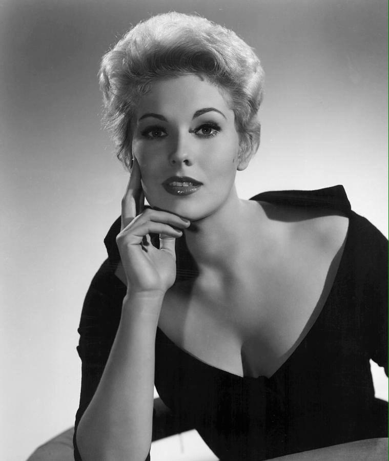 Happy Birthday to the lovely and talented Kim Novak. 