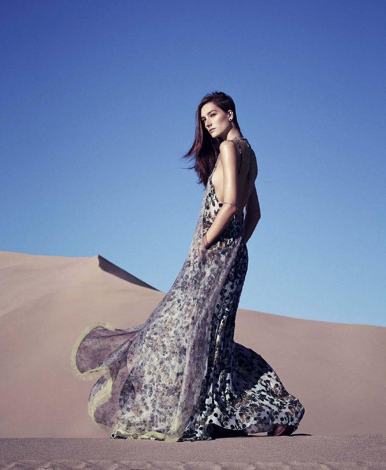 VeraWang's tweet photo. Model @JosephineLT_ wears #VeraSpring15 in “Dunes” for the March issue of @harpersbazaarus http://t.co/vS6cKv3HAt http://t.co/KcVWKGS1UP