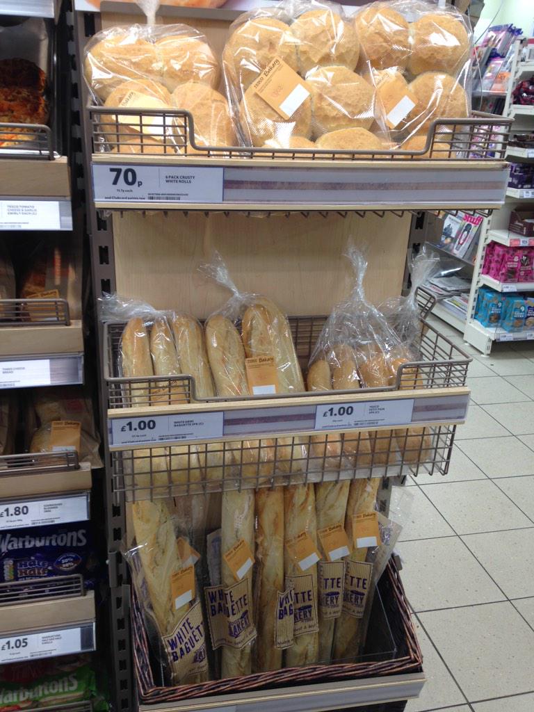 Strong Friday Tea time ISB availability <a href="/Nozzaldo/">Steve Newell</a> <a href="/LloydEdwards/">Lloyd Edwards</a> @HelenCrackles well done @lucyhillaby 👍 #2gaps