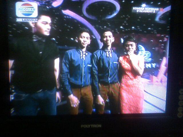 FansBase_2R's tweet photo. Yes!!!.. Abng 2R diposisi aman #DAcademy2 #2RFansLovers http://t.co/Mt9oQFaVAA