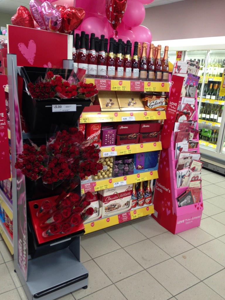 Great Valentines Day availability for those last minute shoppers <a href="/Nozzaldo/">Steve Newell</a> <a href="/LloydEdwards/">Lloyd Edwards</a> @HelenCrackles ❤️💏