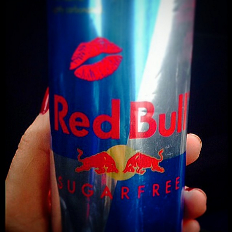 redbull's tweet photo. This Valentine's day, give us some smooches. Tag your photo with #KissABull and we'll ❤️ you forever http://t.co/qehFXMipl4
