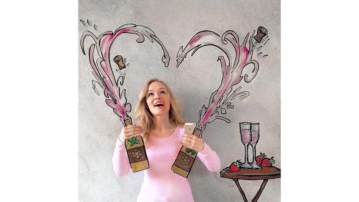 This #valentinesday give your #lips a pop with our Strawberry and Champagne Lip Shimmers. <a href="/melhelene/">helene meldahl</a> #delightup