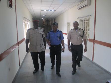 FRSCBayelsa's tweet photo. S/C VINCENT MT JACK (CC) WITH THE COMMISSIONER OF POLICE, BYS ST. AT THE DLC FOR HIS DRIVERS LICENCE ON 12.2.2015. http://t.co/LCpHOg4LU9