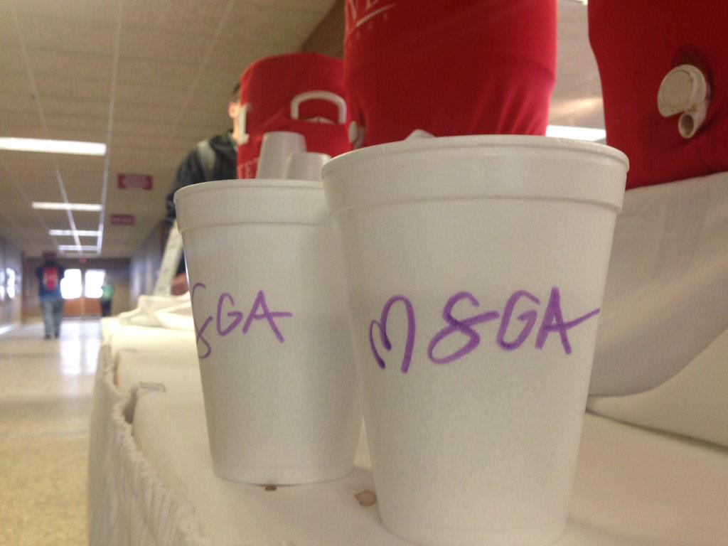 OCStudentGov's tweet photo. The day before Valentine's Day has never been sweeter! Come get your FREE hot chocolate today in Mott from your SGA! http://t.co/eWbO6ZSWRQ