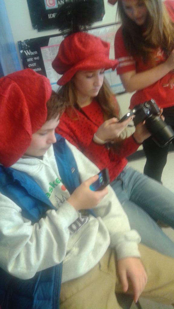 madridrms's tweet photo. Live tweeting twitter #rmsrenfest http://t.co/tX5XTVCerD