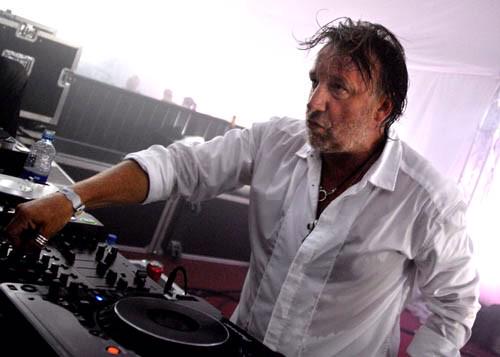 Happy birthday to my hero Peter Hook.     