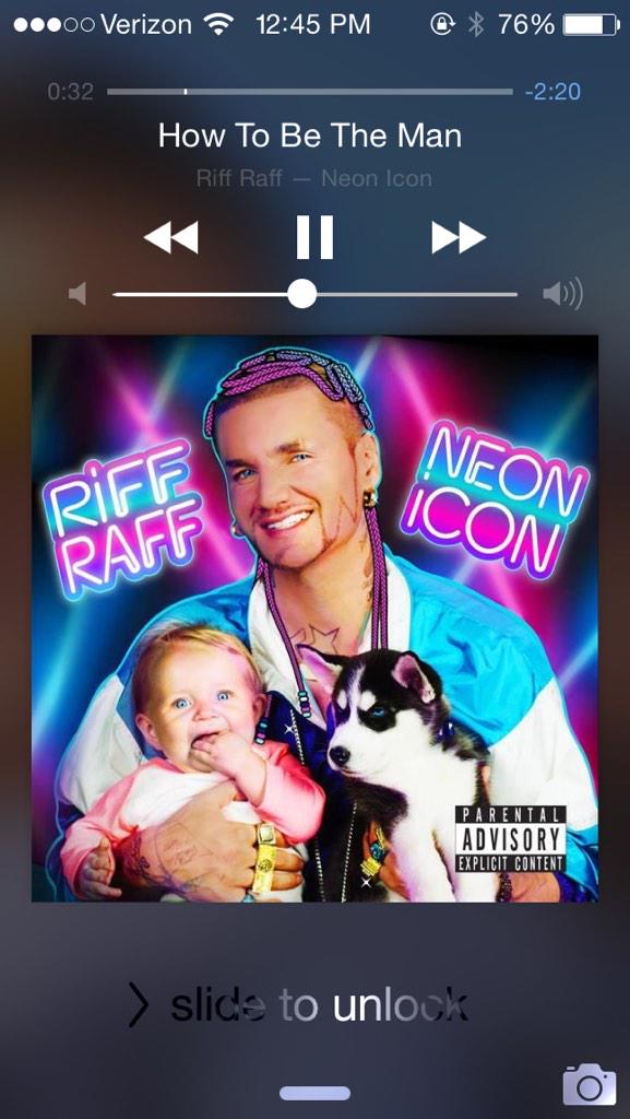thebigg3stfan's tweet photo. A workout isn't complete without some @JODYHiGHROLLER burnin through your ear buds. #VersacePythons http://t.co/j3fgx9EIs4