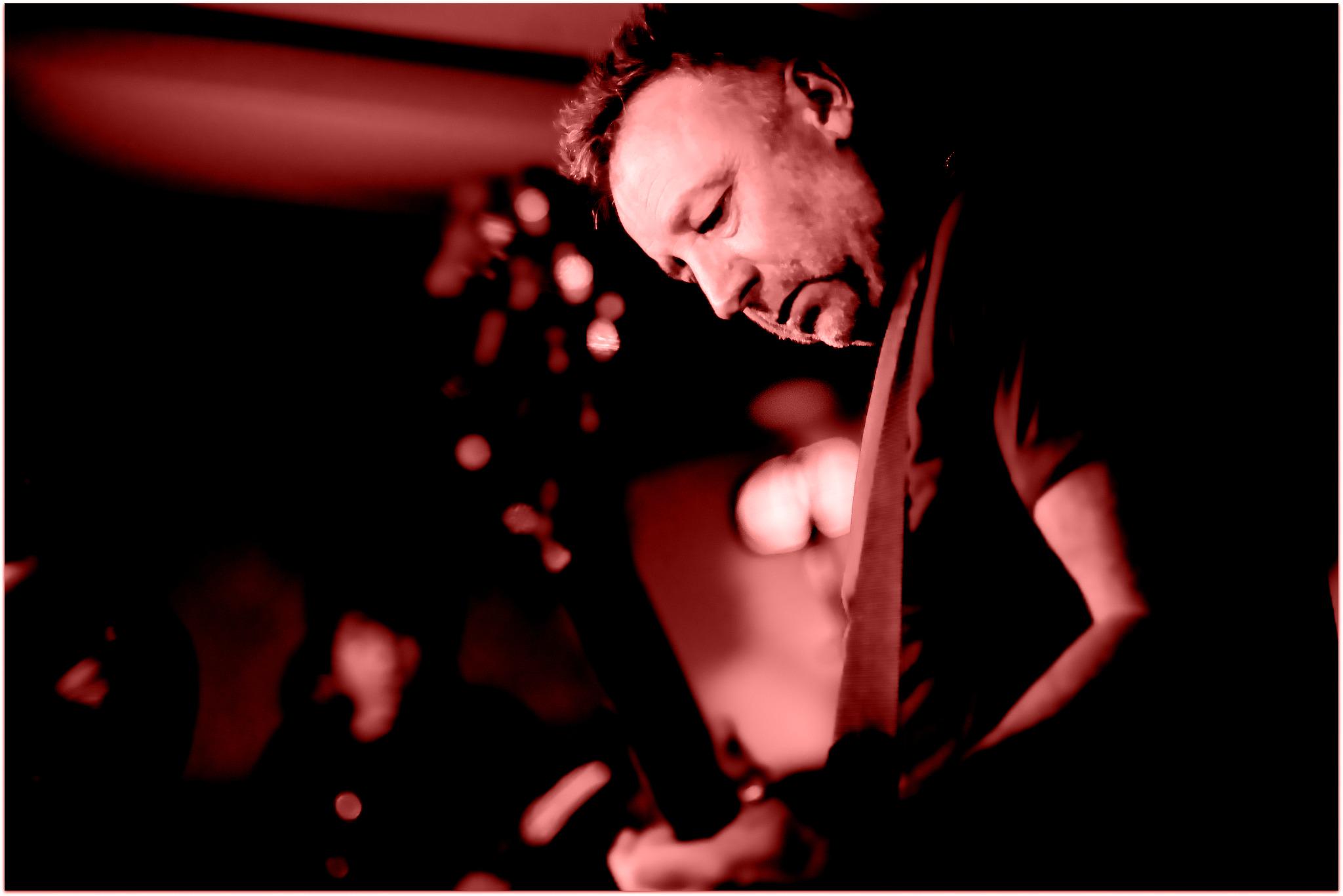 PETER HOOK ! 
Happy birthday, awesome bassman ...    